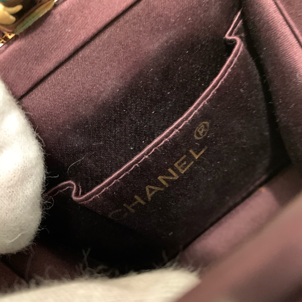❌SOLD❌Vintage Chanel Satin chain hand bag - Picture 9 of 10